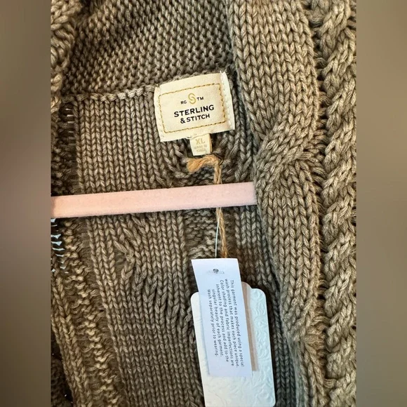 NWT sweater cardigan - Picture 3 of 4